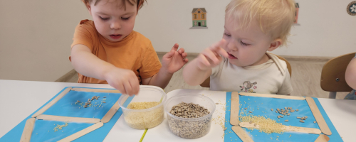 Karmnik dla ptaszków - praca plastyczna